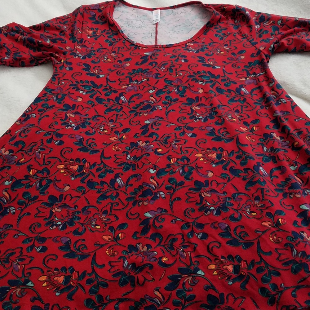 **final price** Lularoe Perfect T small (8-14)